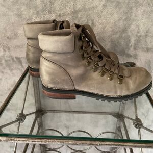 Eddie Bauer Leather Boots women’s size 7.5 Hiking Camping Gray Lace Up Padded